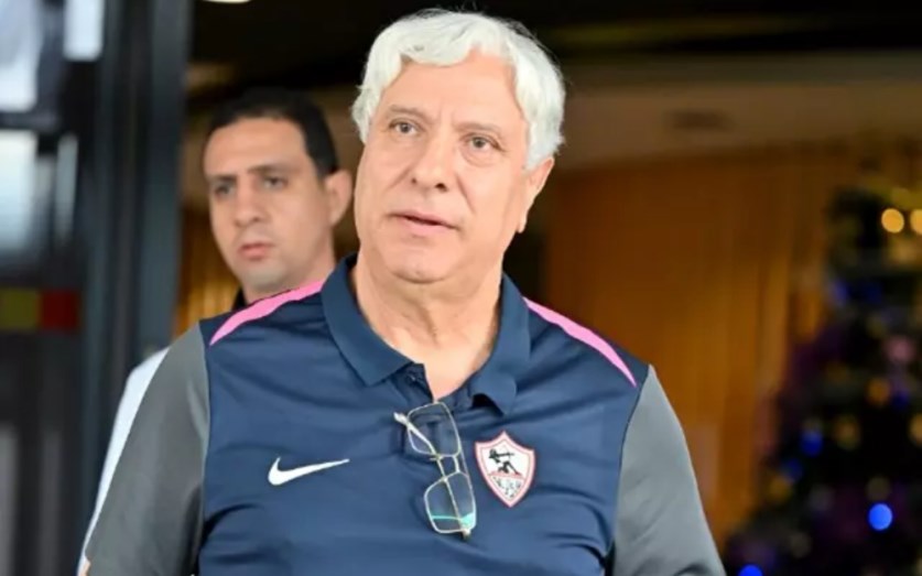 بعد جون إدوارد.. عبدالناصر محمد مدير الكرة بالزمالك يفكر في تقديم استقالته